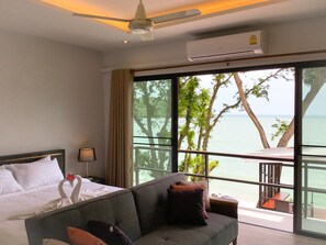 2 bedrooms, iron/ironing board, WiFi, bed sheets - Stunning beachfront private pool villa (Ratsada)