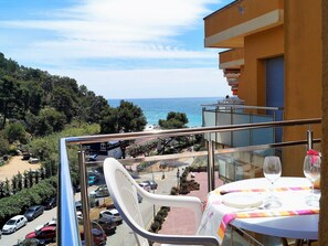Outdoor dining - Villenpark Playa Arena Aparment Xaloc Z51 (Lloret de Mar)