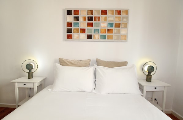 2 habitaciones, tabla de planchar con plancha y internet 