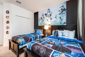 10 bedrooms, iron/ironing board, internet, bed sheets
