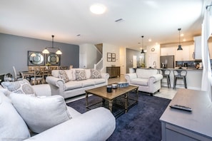 TV - Luxury Holiday Mansion Minutes from Disney on Champions Gate Resort, Orlando Mansion 2596 (Orlando)