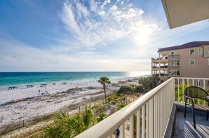 Property grounds - Inn at Crystal Beach 309 * July Early Booking Discounts (Destin)