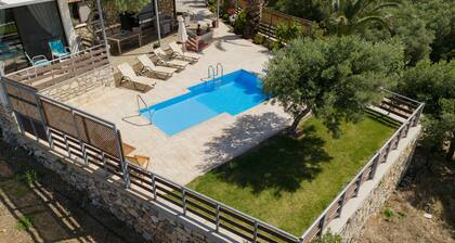 Souda bay cottage sea views, Private pool,Plakias