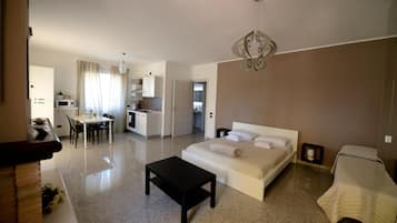 1 Schlafzimmer, BĂŒgeleisen/BĂŒgelbrett, WLAN, BettwĂ€sche