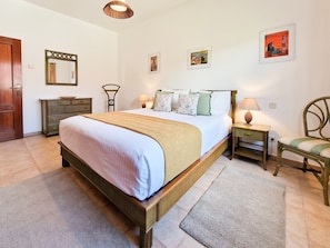 2 habitaciones, tabla de planchar con plancha y wifi gratis 