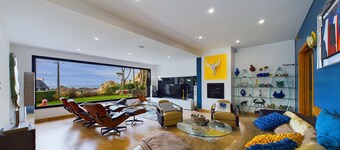  VILLA Havutsikt, 100m strand, svømmebasseng, badstue, hammam, utendørs spa