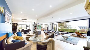 TV, fireplace, DVD player, table football