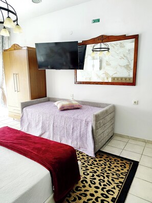 1 bedroom, iron/ironing board, bed sheets