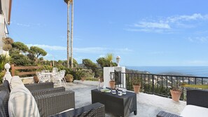 Terrace/patio - 2PAL01- House with private pool and beautiful sea views located near the beach (Lloret de Mar)