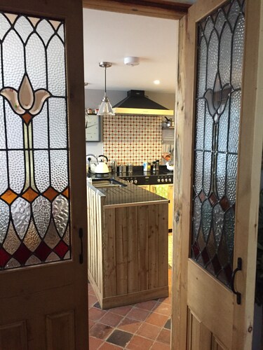 Cotswold Detached Hillside Cottage packed with Quirky Character 