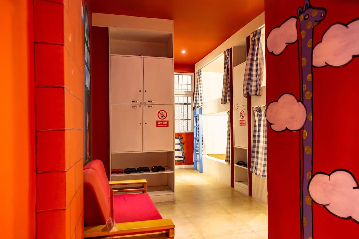 Bed in 6-bed Male Dormitory Room | Blackout drapes, soundproofing, free WiFi, bed sheets
