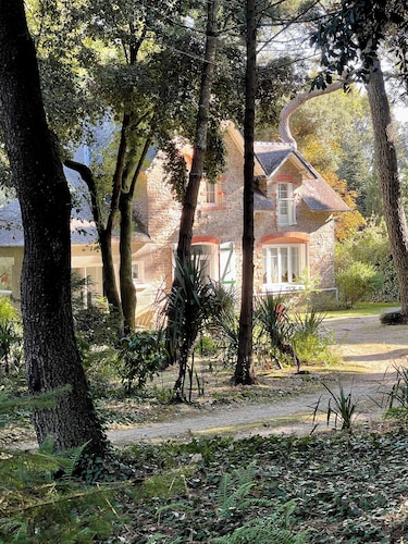  Typical charming residence in 400 of the beach in park sported of 4000m2