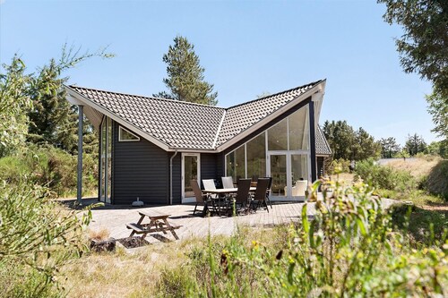 Newer cottage with 3 bedrooms and loft - 150m to the beach - hottub