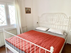 2 bedrooms
