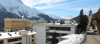 Fantastic view with stylish living in the center of St. Moritz