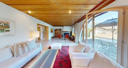 Authentic semi-detached holiday home in a quiet location on the outskirts of Cel