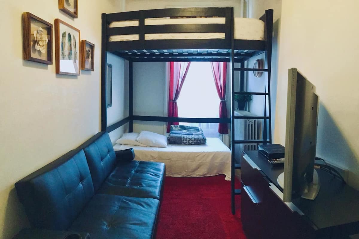 The Justice Tower 3 | Individually decorated, individually furnished, iron/ironing board