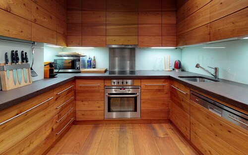 Attique spacieux et spacieux avec vues fantastiques