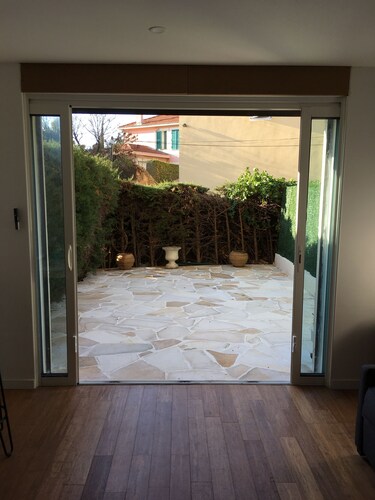 Studio Cannes.......