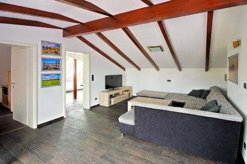 Modern apartment with plenty of space for 4 people