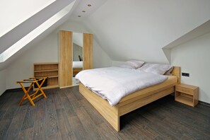 2 bedrooms, desk, iron/ironing board, WiFi - Modern apartment with plenty of space for 4 people (Großräschen)