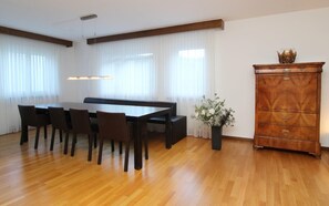 Dining - The Chesa Alice is located in St. (St. Moritz)