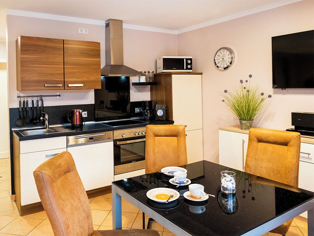 冰箱、微波炉、烤箱、洗碗机