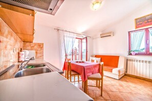 Oven - Apartment Zivkovic / Riana / One-bedroom Apartment With Sea View (Rovinj)