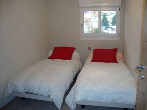2 bedrooms, WiFi, bed sheets -  BEAUTIFUL APARTMENT IN THE HEART OF 4 VALLEYS CLOSE TO EVERYTHING, NOTHING AWAY! (Haute Nendaz)