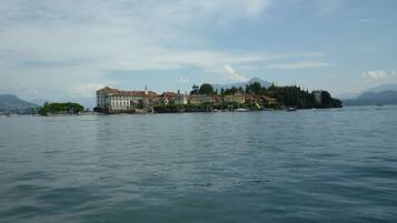 Beach nearby, sun-loungers