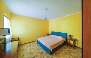 3 bedrooms, travel cot, free WiFi
