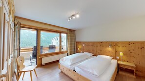 3 عدّة غرف نوم ومكتب وواي فاي مجانًا