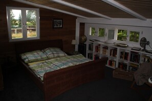 4 bedrooms, WiFi, bed sheets - Relaxation in the hinterland of the Baltic Sea coast (Bartelshagen II)