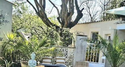 Small flirtatious house