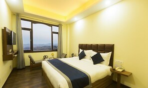 Deluxe Room | Rollaway beds, free WiFi, bed sheets