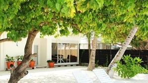 Property grounds - Luxury Beach Maldives (Guraidhoo)