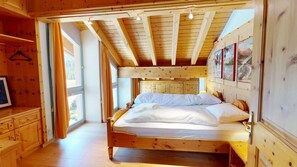 4 habitaciones y wifi gratis