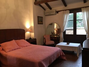 8 間睡房、書桌、熨斗/熨衫板、免費 Wi-Fi