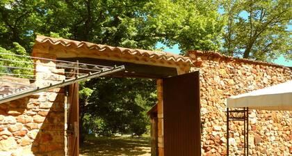 Secular Manor: Pool & 2.5ha Estate – Perfect for Families & Friends