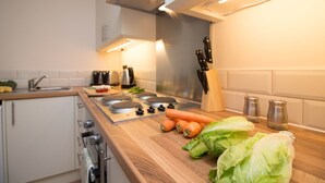 Apartment, 2 Single Beds (Apartment 3) | Private kitchen - Above Bar Apartments (Southampton)
