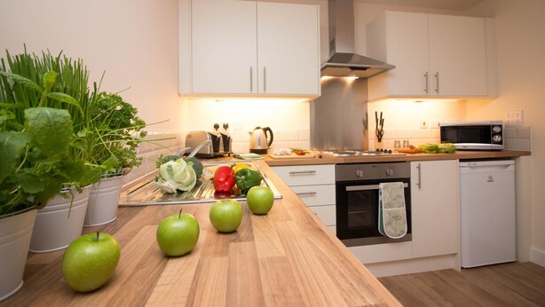 Apartment, 2 Single Beds (Apartment 3) | Private kitchen - Above Bar Apartments (Southampton)