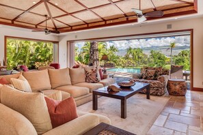 Smart TV, DVD player - House of the Turtle (CR 18) at Champion Ridge: Pool, Spa, AC & Stunning Views (Kamuela)