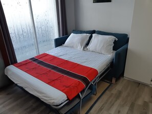 1 habitación, escritorio y insonorización