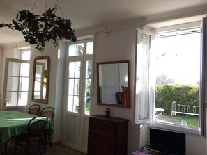 Interior - Renovated old house with pool (Aix-en-Provence)