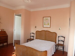 3 soverom, strykejern/-brett og wi-fi (inkludert)