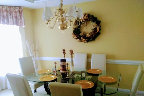 Dining Rm