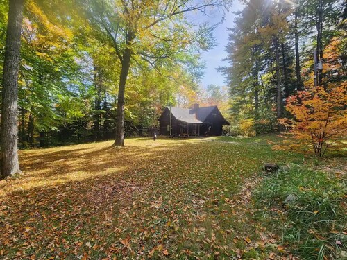 Brook Side Cabin Getaway