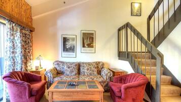 TV, fireplace, DVD player