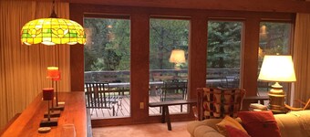 A private wilderness retreat -- an incredible setting with onsite fishing