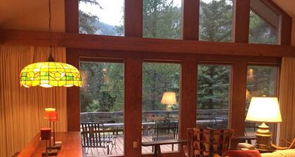 Un retiro privado en el desierto. Pesca en sitio, cerca de senderos y rafting.